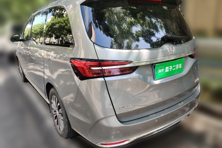 Used Buick GL8 2023 Facelifted Land Cruiser Executive Luxury Version Rear Left 45 Deg