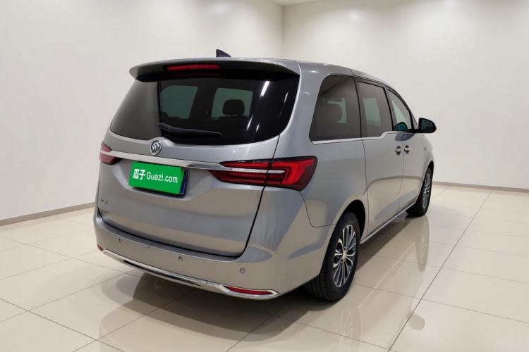 Used Buick GL8 2023 Facelifted Land Cruiser Executive Luxury Version Rear Right 45 Deg