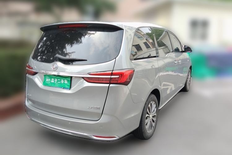 Used Buick GL8 2023 Facelifted Land Cruiser Executive Luxury Version Rear Right 45 Deg