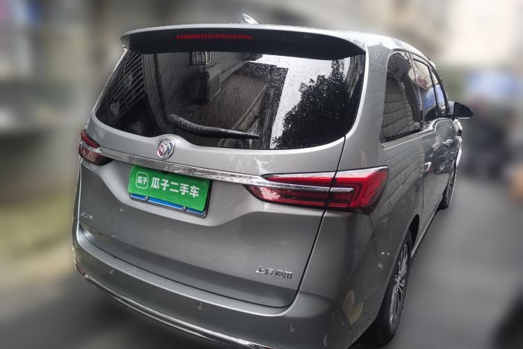 Used Buick GL8 2023 Facelifted Land Cruiser Executive Luxury Version Rear Right 45 Deg