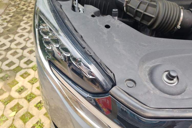 Used Buick GL8 2023 ES Lu Zun Comfort Model Right Front Headlight
