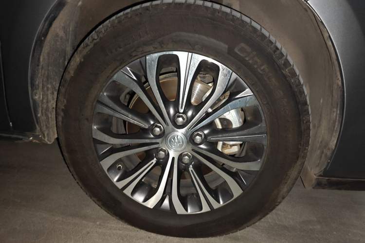 Used Buick GL8 2023 Land Executive Class Smart Enjoyment Model Right Front Wheel Hub