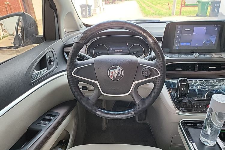Used Buick GL8 2023 Land Executive Class Comfort Model Steering Wheel