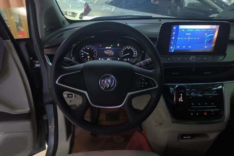 Used Buick GL8 2023 Land Executive Class Comfort Model Steering Wheel