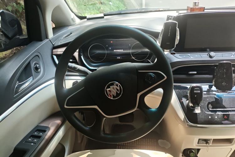 Used Buick GL8 2023 Land Executive Class Comfort Model Steering Wheel
