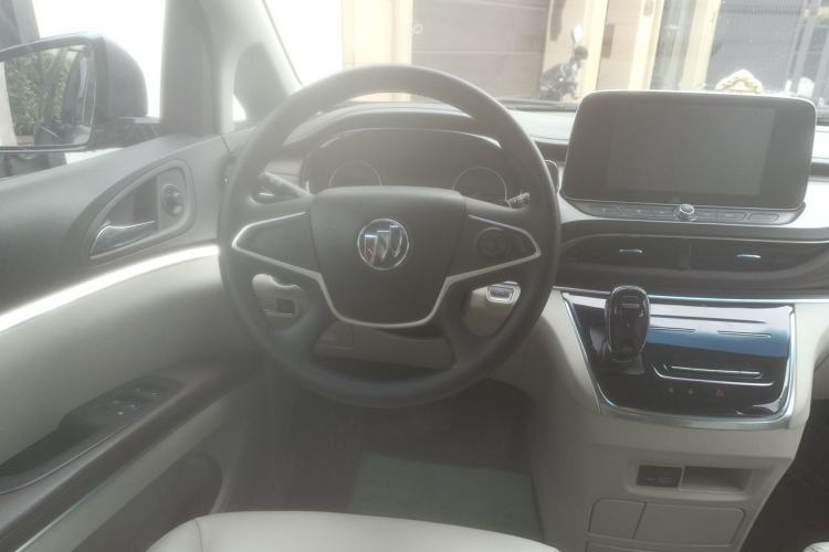 Used Buick GL8 2023 Land Executive Class Comfort Model Steering Wheel