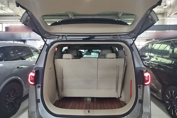Used Buick GL8 2023 ES Lu Zun Deluxe Model Trunk