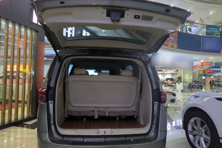 Used Buick GL8 2023 Land Executive Class Comfort Model Trunk