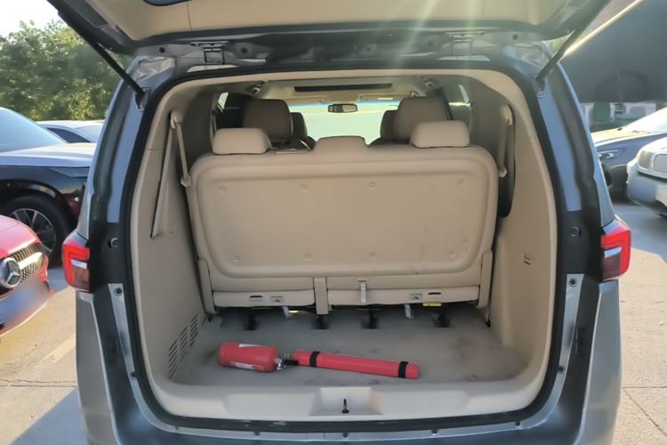 Used Buick GL8 2023 Facelifted Land Cruiser Executive Luxury Version Trunk