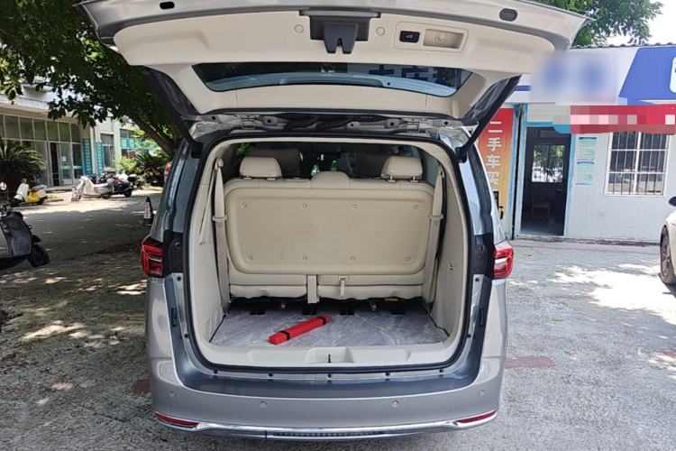 Used Buick GL8 2023 Land Executive Class Comfort Model Trunk