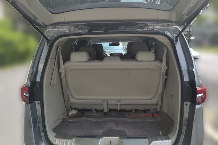 Used Buick GL8 2023 Land Executive Class Comfort Model Trunk