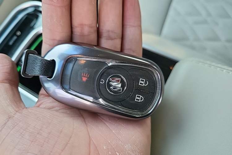 Used Buick GL8 2023 Land Executive Class Comfort Model Vehicle Key