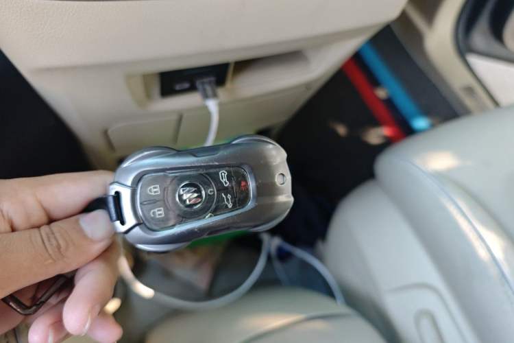 Used Buick GL8 2023 Land Business Class Smart Deluxe Model Vehicle Key