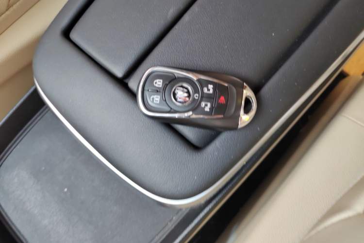 Used Buick GL8 2023 ES Lu Zun Deluxe Model Vehicle Key