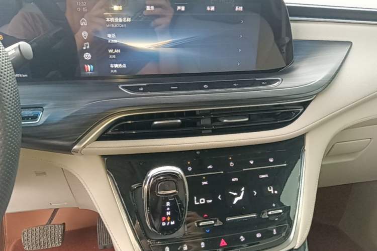 Used Buick GL8 2023 ES Lu Zun Comfort Model Audio And AC Panel