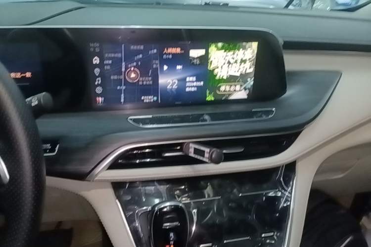 Used Buick GL8 2023 ES Lu Zun Comfort Model Audio And AC Panel