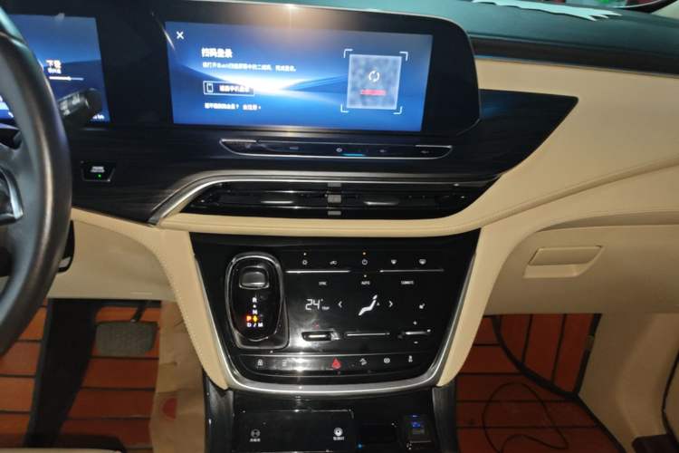 Used Buick GL8 2023 ES Lu Zun Deluxe Model Audio And AC Panel