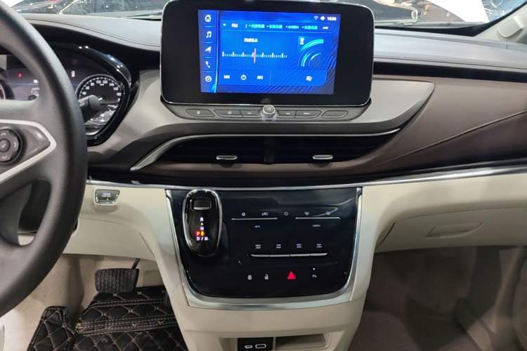 Used Buick GL8 2023 Land Executive Class Comfort Model Audio And AC Panel