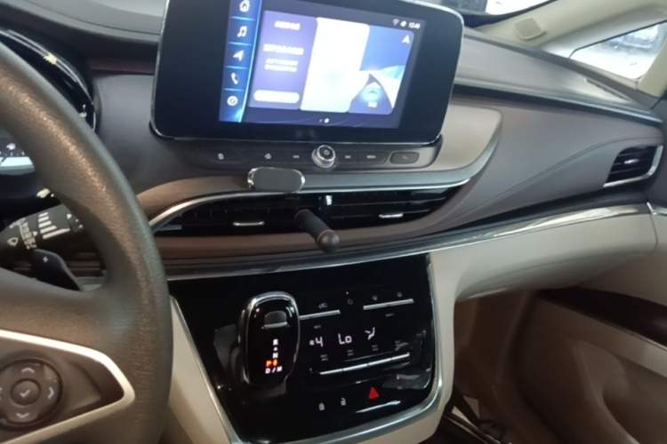 Used Buick GL8 2023 Land Executive Class Comfort Model Audio And AC Panel