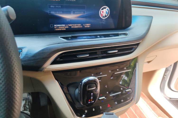 Used Buick GL8 2023 ES Lu Zun Luxury Model Audio And AC Panel