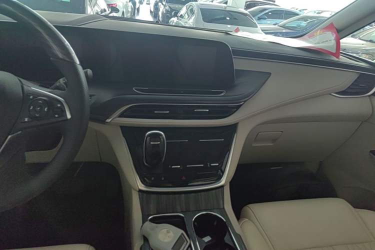 Used Buick GL8 2023 ES Lu Zun Comfort Model Audio And AC Panel