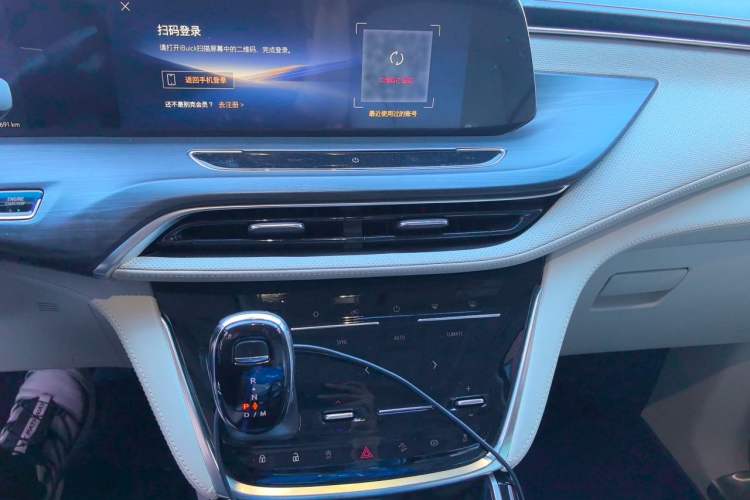 Used Buick GL8 2023 ES Lu Zun Comfort Model Audio And AC Panel