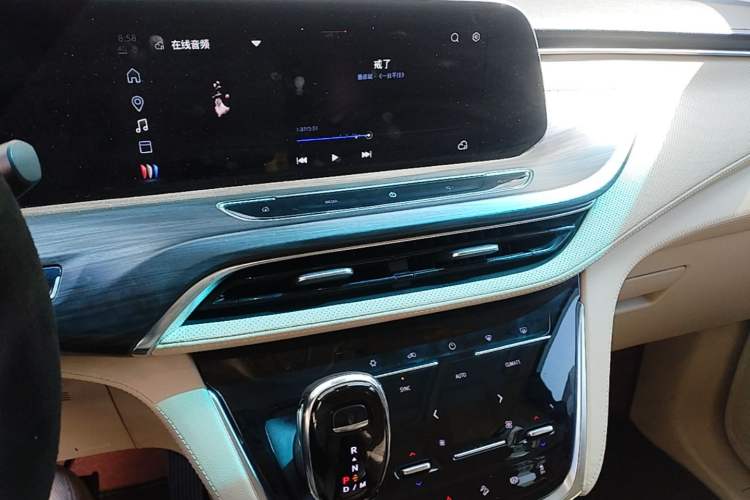 Used Buick GL8 2023 ES Lu Zun Luxury Model Audio And AC Panel
