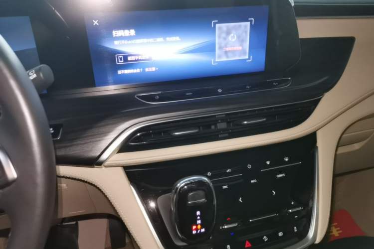 Used Buick GL8 2023 ES Lu Zun Deluxe Model Audio And AC Panel