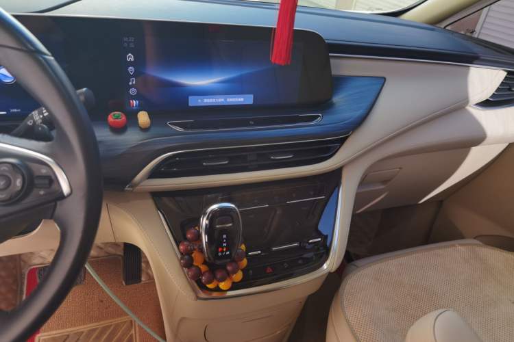 Used Buick GL8 2023 ES Lu Zun Deluxe Model Audio And AC Panel