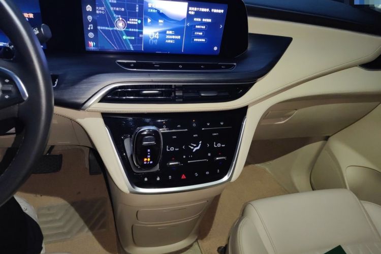 Used Buick GL8 2023 ES Lu Zun Luxury Model Audio And AC Panel