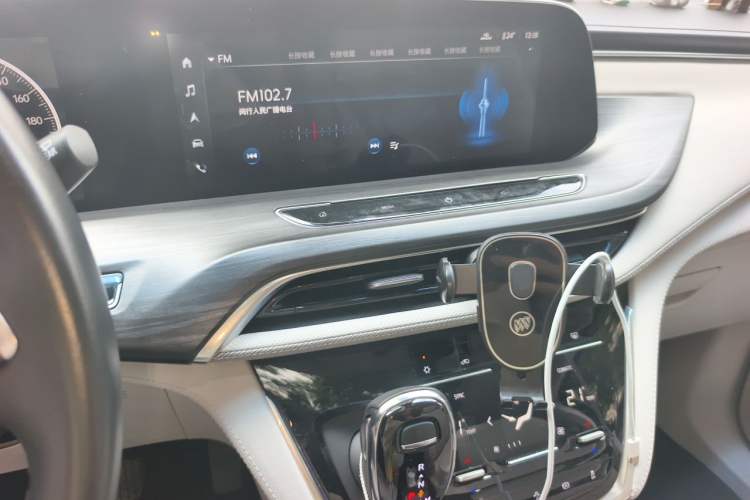 Used Buick GL8 2023 ES Lu Zun Luxury Edition and Yue Version Audio And AC Panel
