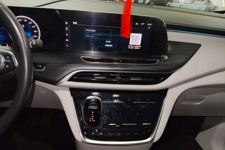 Used Buick GL8 2023 ES Lu Zun Deluxe and Yue Edition Audio And AC Panel