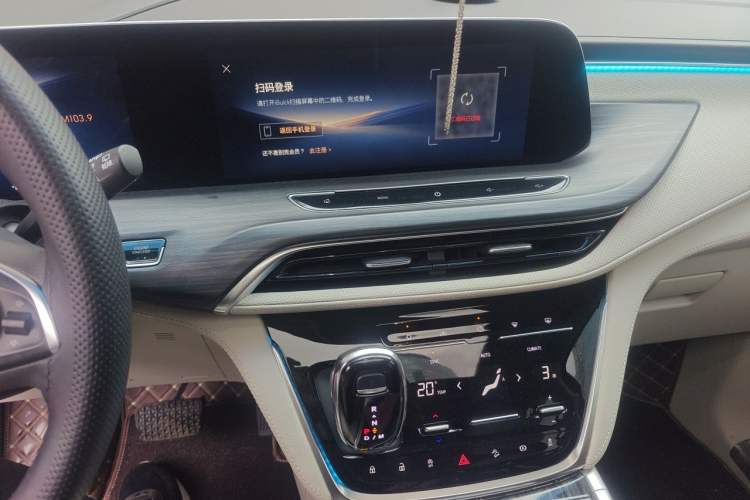 Used Buick GL8 2023 ES Lu Zun Deluxe Model Audio And AC Panel
