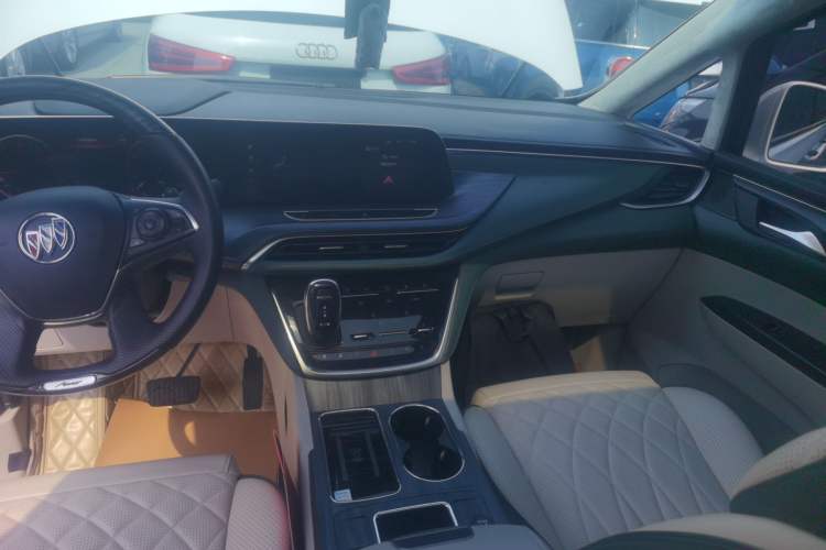 Used Buick GL8 2023 ES Lu Zun Comfort Model Audio And AC Panel