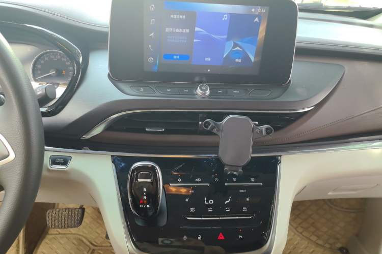 Used Buick GL8 2023 Land Executive Class Comfort Model Audio And AC Panel