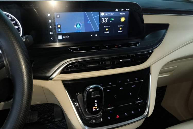 Used Buick GL8 2023 ES Lu Zun Deluxe Model Audio And AC Panel