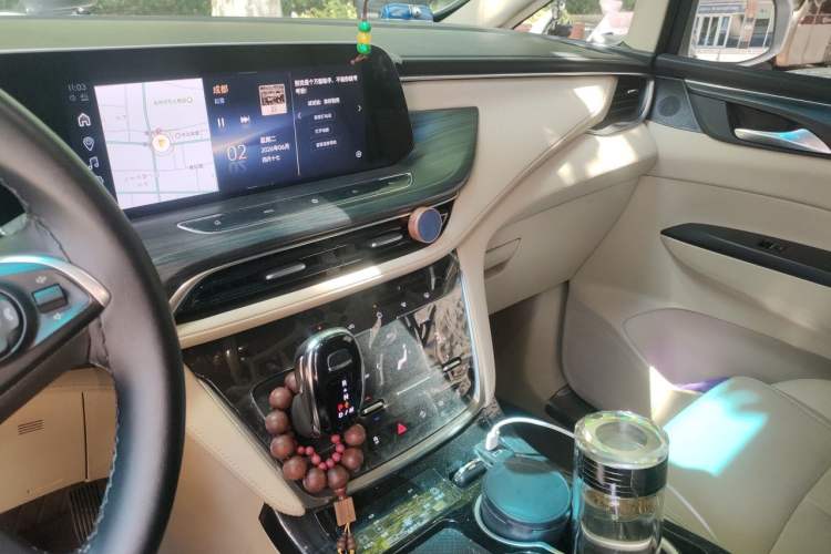 Used Buick GL8 2023 ES Lu Zun Deluxe Model Audio And AC Panel
