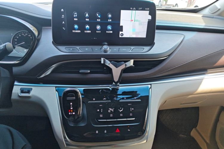 Used Buick GL8 2023 Land Executive Class Smart Enjoyment Model Audio And AC Panel