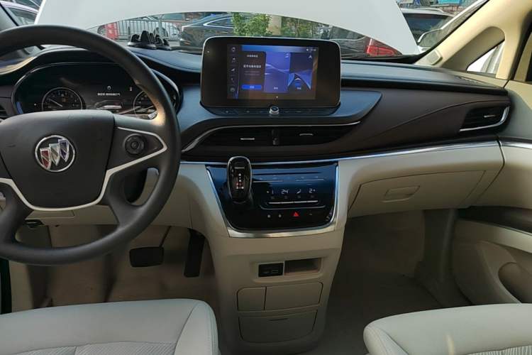 Used Buick GL8 2023 Land Executive Class Comfort Model Audio And AC Panel