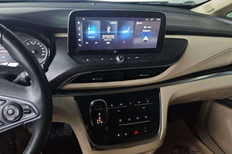 Used Buick GL8 2023 Facelifted Land Cruiser Executive Luxury Version Audio And AC Panel