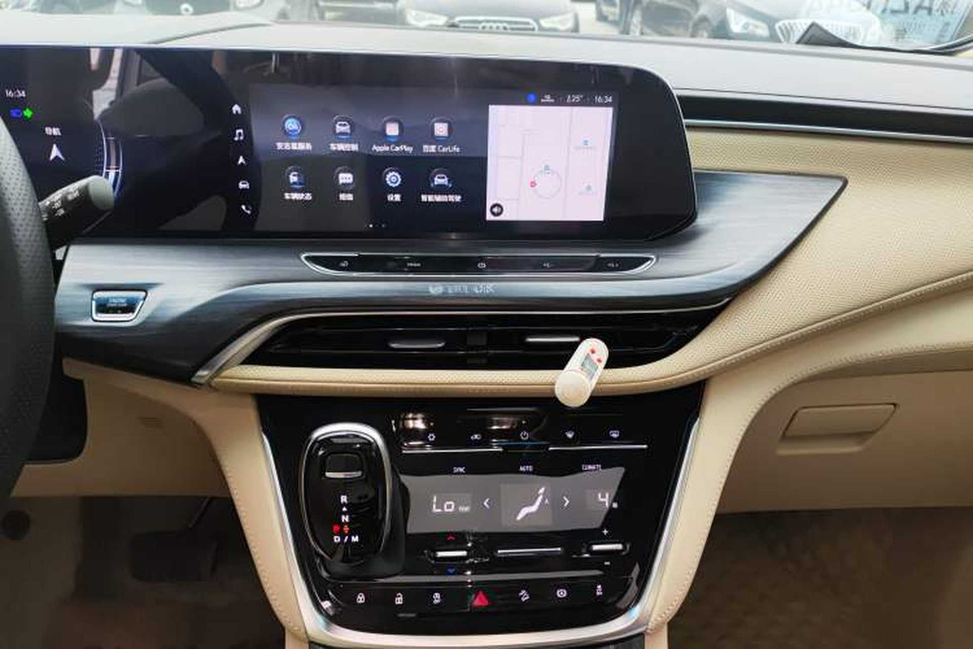Used Buick GL8 2023 ES Lu Zun Deluxe Model Audio And AC Panel