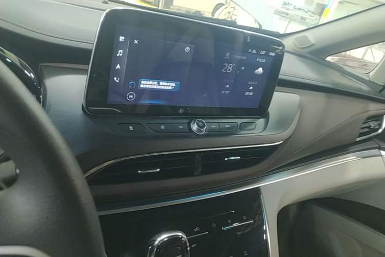 Used Buick GL8 2023 Land Executive Class Smart Enjoyment Model Audio And AC Panel