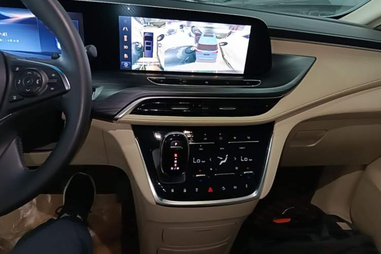 Used Buick GL8 2023 ES Lu Zun Luxury Model Audio And AC Panel