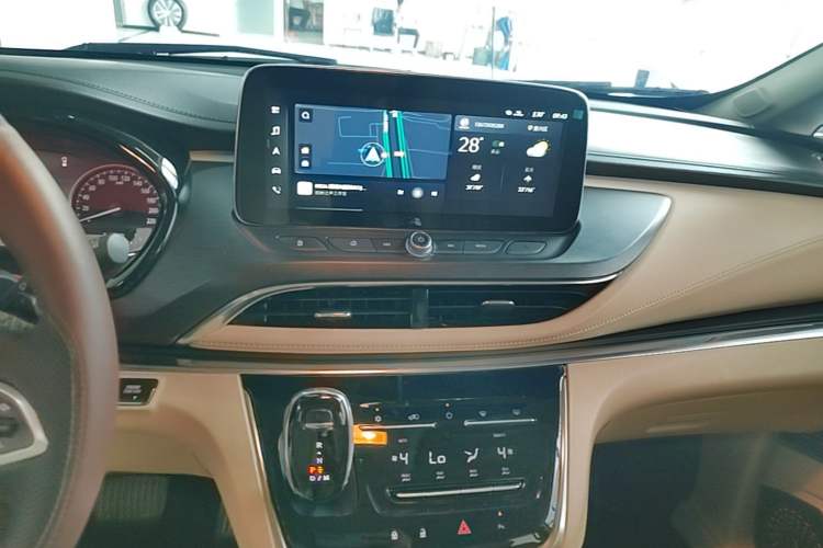 Used Buick GL8 2023 Facelifted Land Cruiser Executive Luxury Version Audio And AC Panel