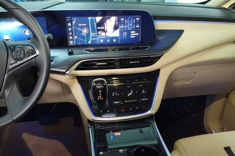 Used Buick GL8 2023 ES Lu Zun Deluxe Model Audio And AC Panel