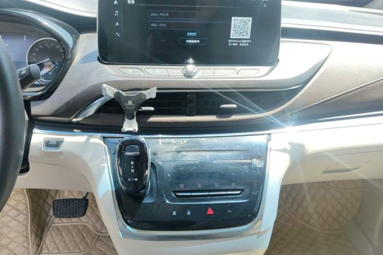 Used Buick GL8 2023 Land Executive Class Smart Enjoyment Model Audio And AC Panel
