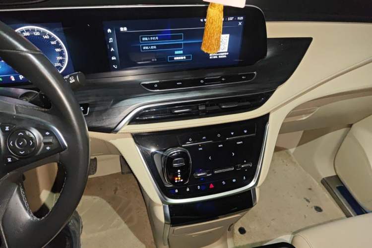 Used Buick GL8 2023 ES Lu Zun Deluxe Model Audio And AC Panel