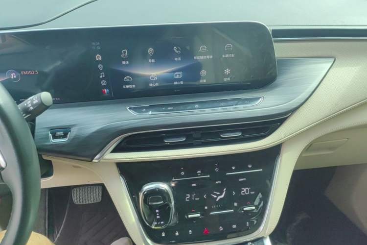 Used Buick GL8 2023 ES Lu Zun Luxury Model Audio And AC Panel