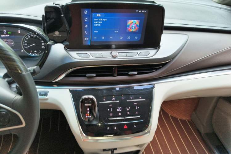 Used Buick GL8 2023 Land Executive Class Comfort Model Audio And AC Panel