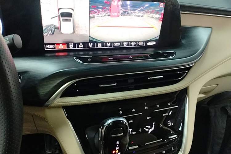Used Buick GL8 2023 ES Lu Zun Deluxe Model Audio And AC Panel